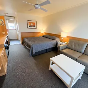 summerhill-motor-inn.hotelsbyronbayaustralia.com/